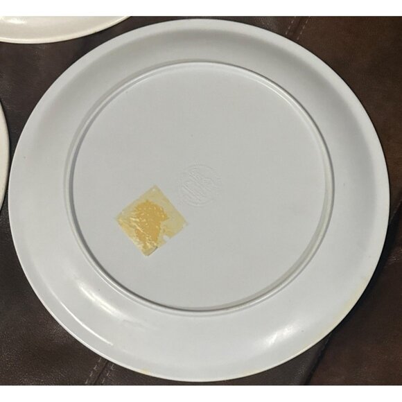 Set of 3 Gibson Christmas Santa Holding Coca-Cola Collectible Decorative Plates - Picture 9 of 12